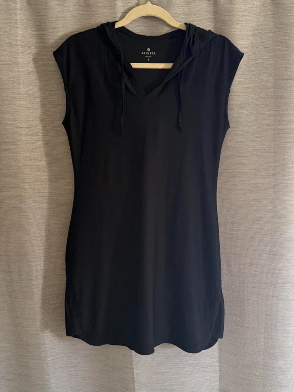 Athleta Black Sleeveless Hooded Dress